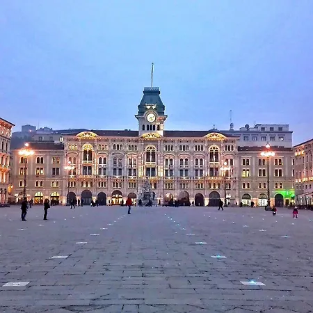 بيت ضيافة Trieste's House Superior 3*